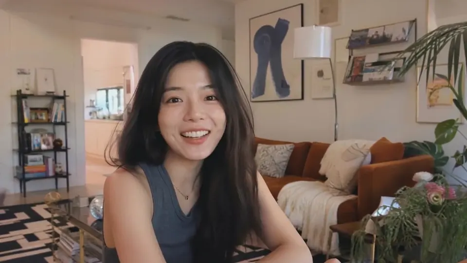 Vlogger intro (Kling 4.0 example by Kling AI)